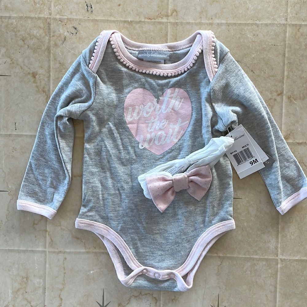 NWT Wendy Bellisimo Onesy and Matching Headband Size 9M